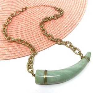 VINTAGE Green Lucite Tusk Tooth Statement Necklace